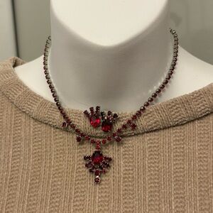 Vintage Elegant Necklace & Earrings
